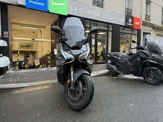 honda nss forza 750 cc abs garantie 12 mois gris brillant bon etat crit'air 1 ( violet )