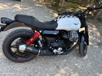 moto guzzi v7 2025