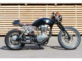 ② suzuki 650 café racer