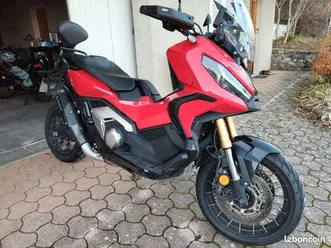 honda xadv 750 akrapovic excellent état