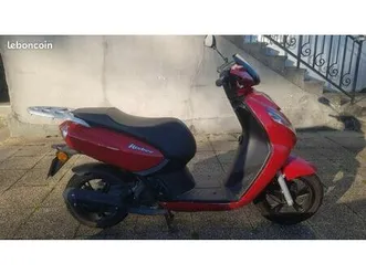 scooter peugeot kisbee