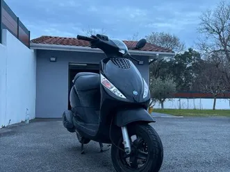 scooter piaggio zip 4 temps