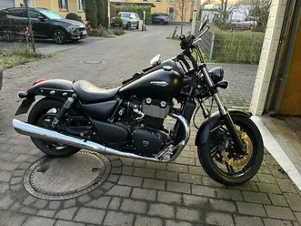 triumph thunderbird storm 1700