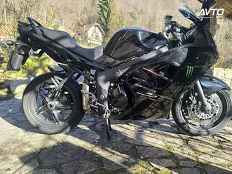 triumph sprint st 1050