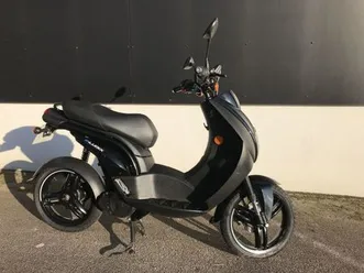 peugeot e-ludix 2023 50 cm3 | scooter | 2 700 km | noir | 29000 quimper