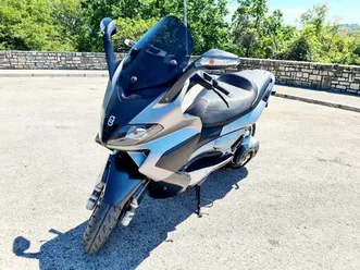 gilera nexus 500 cm3, 2004 god.