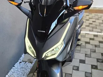 honda forza 350 (2023.) – kao nova, samo 5.037 km., 2023 god.