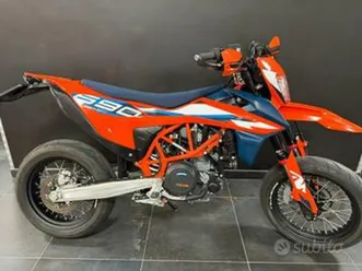 ktm 690 smc r- 2024