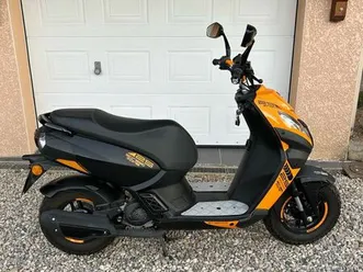 scooter peugeot streetzone