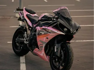 yamaha r1