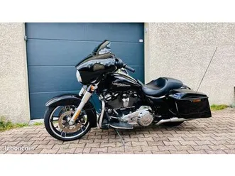harley davidson street glide m8 - excellent état - nombreux accessoires