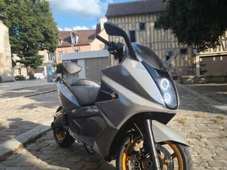 gp 800 gris nardo édition centenar 839 cm2