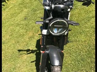 husqvarna svartpilen 125 bj 2021 mit leovince auspuff