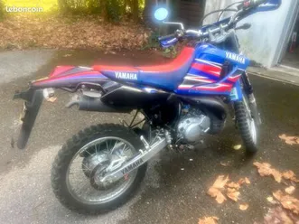 moto 125 yamaha dt re