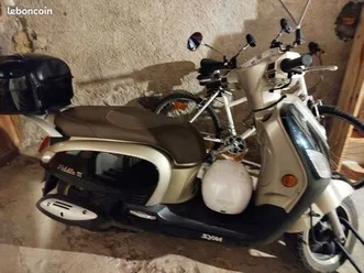 beau sym fiddle iii peu de km très bon état général