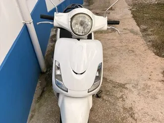 scooter 125 cc 2013 - gasolina, ótimo estado albufeira e olhos de água