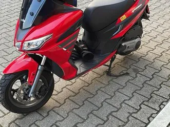 aprilia sxr 50 moped