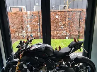 ② sf 2021 17d km, parfait, options à 5000€, échange possible