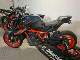ktm 1290 super duke r