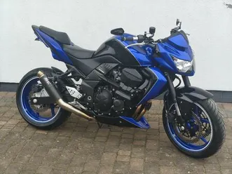 kawasaki z750. z 750 gsr 750 kamień