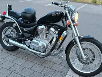 suzuki intruder vs 750