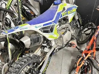 cross pitgang mościsko