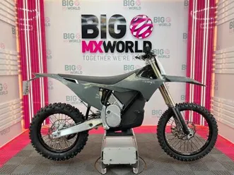 stark varg 2025 ex 80 bhp - electric enduro road reg v5 - only 44 mins use