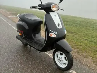 vespa et2 2005 70cc zgan geldig kenteken — scooters | vespa — marktplaats