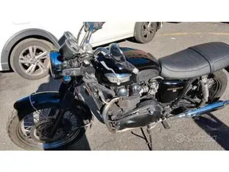 triumph bonneville - 2004