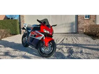 ② honda cbr 1000 rr fireblade