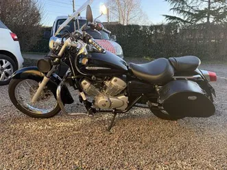 honda shadow 125 noire – 2006 – très bon état
