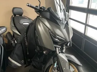 x max 300 excellent etat