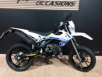rieju mrt 2024 50 cm3 | moto super motard | 2 426 km | blanc | 22100 quevert
