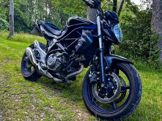 suzuki gladius 650 – 2011 – a2 – très bon état – entretien ok