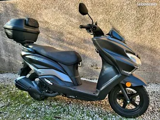 125 suzuki 2024 garantie 4 ans 1944 km