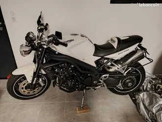 triumph speed triple 1050