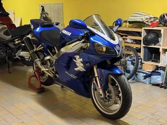 yamaha yzf-r1 blu/azzurro