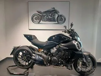 ducati diavel v4