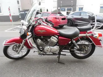 honda shadow 125 v2 custom 1. hand