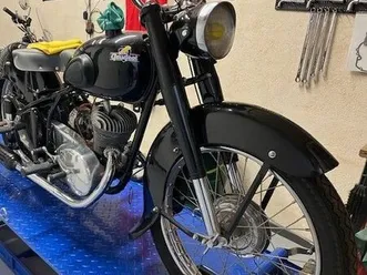 moto de collection peugeot 176 tc4 à finir de restaurer