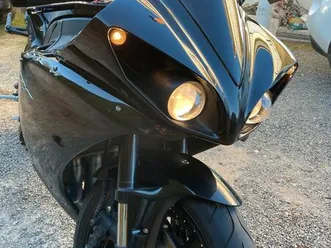 yamaha r1 2011