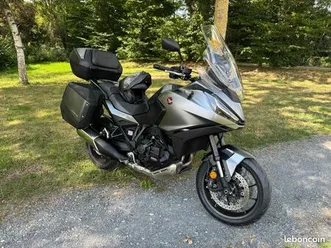 honda nt 1100 dct échange triumph rocket 3