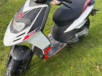 aprilia sr motard 2t ct ok