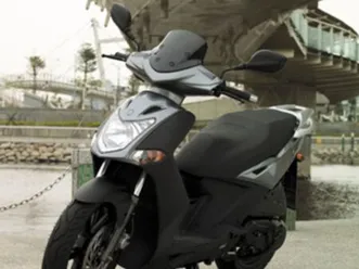 agility 16 + 125 cm3 etat impeccable et revisé, grande roue