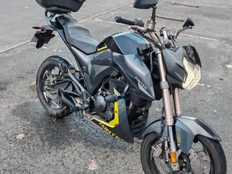 zontes urban 125 - 2023 - 1ere main - 12 811km - top case