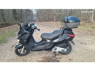 vends scooter piaggio 125 x evo
