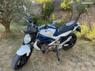suzuki sfv 650 gladius a2