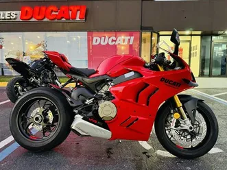 2023 ducati panigale v4 s ducati red