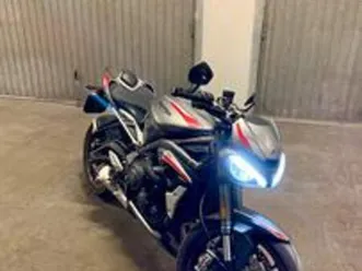 triumph street triple rs 765