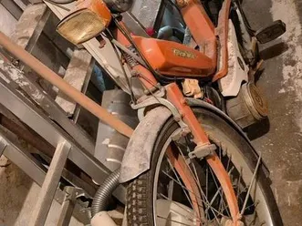 oldtimer moped motobécane